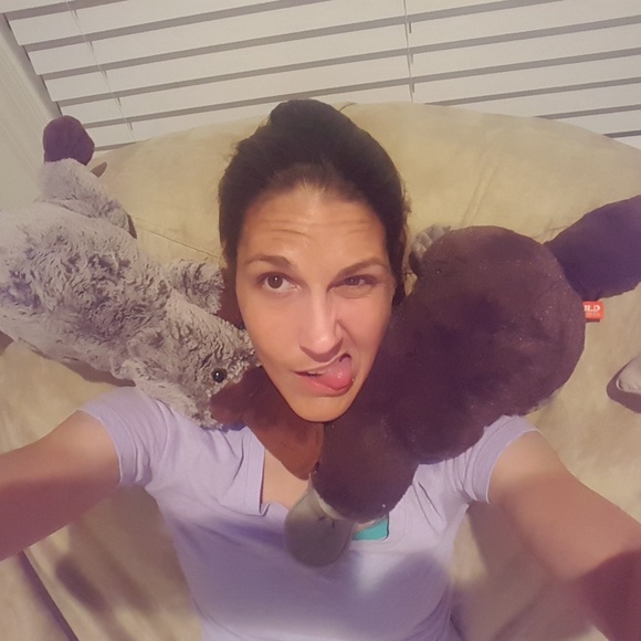 Meet your Posher, Amber - Picture 2 of 3